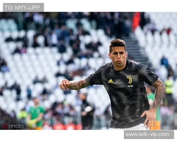 坎塞洛在足球场上的精彩表现与未来发展潜力分析